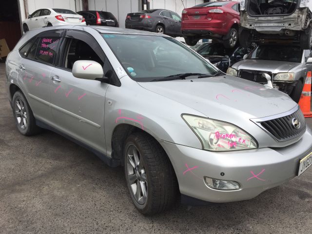 Toyota Harrier GSU35